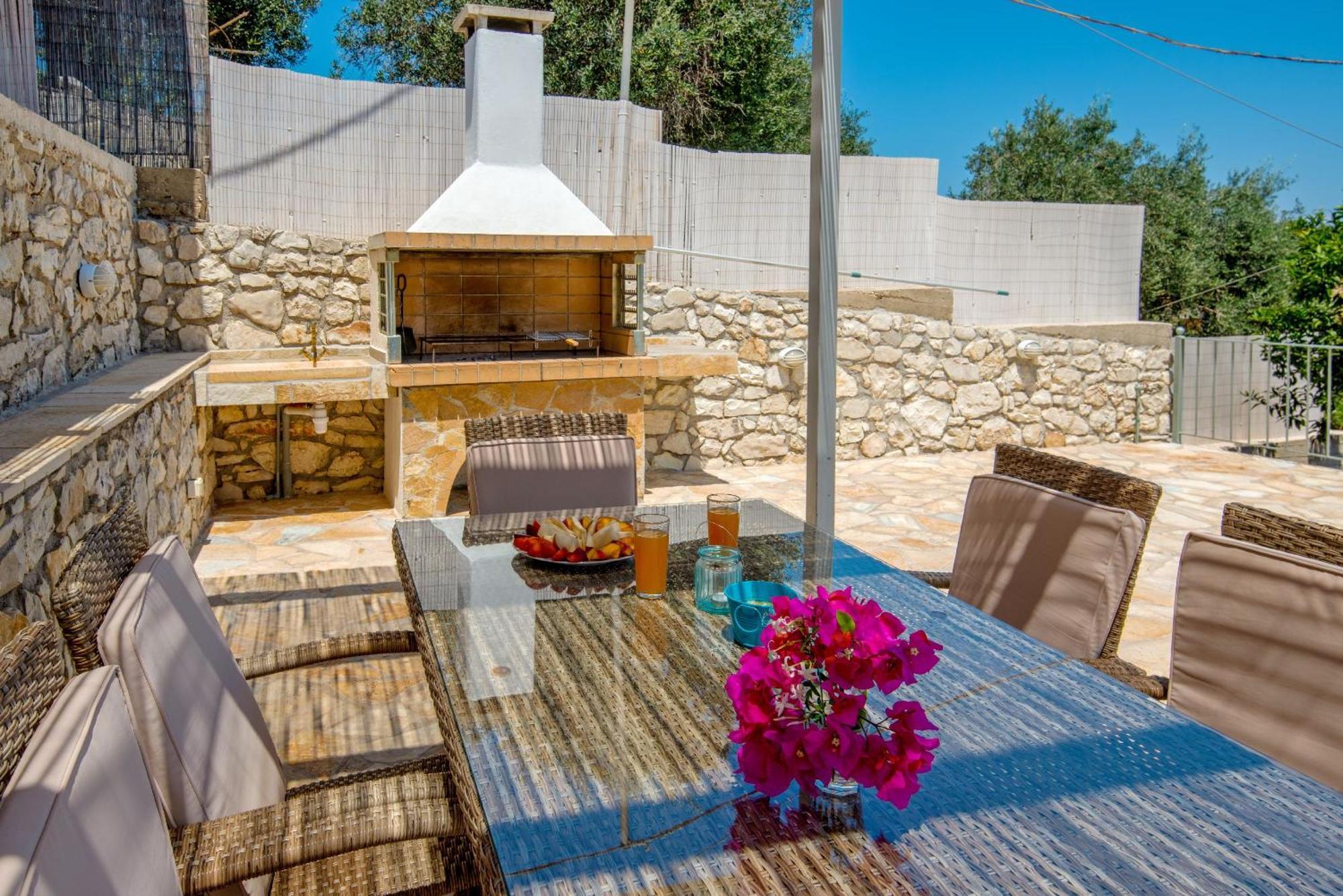 גאיוס Villa Thea Antonis מראה חיצוני תמונה