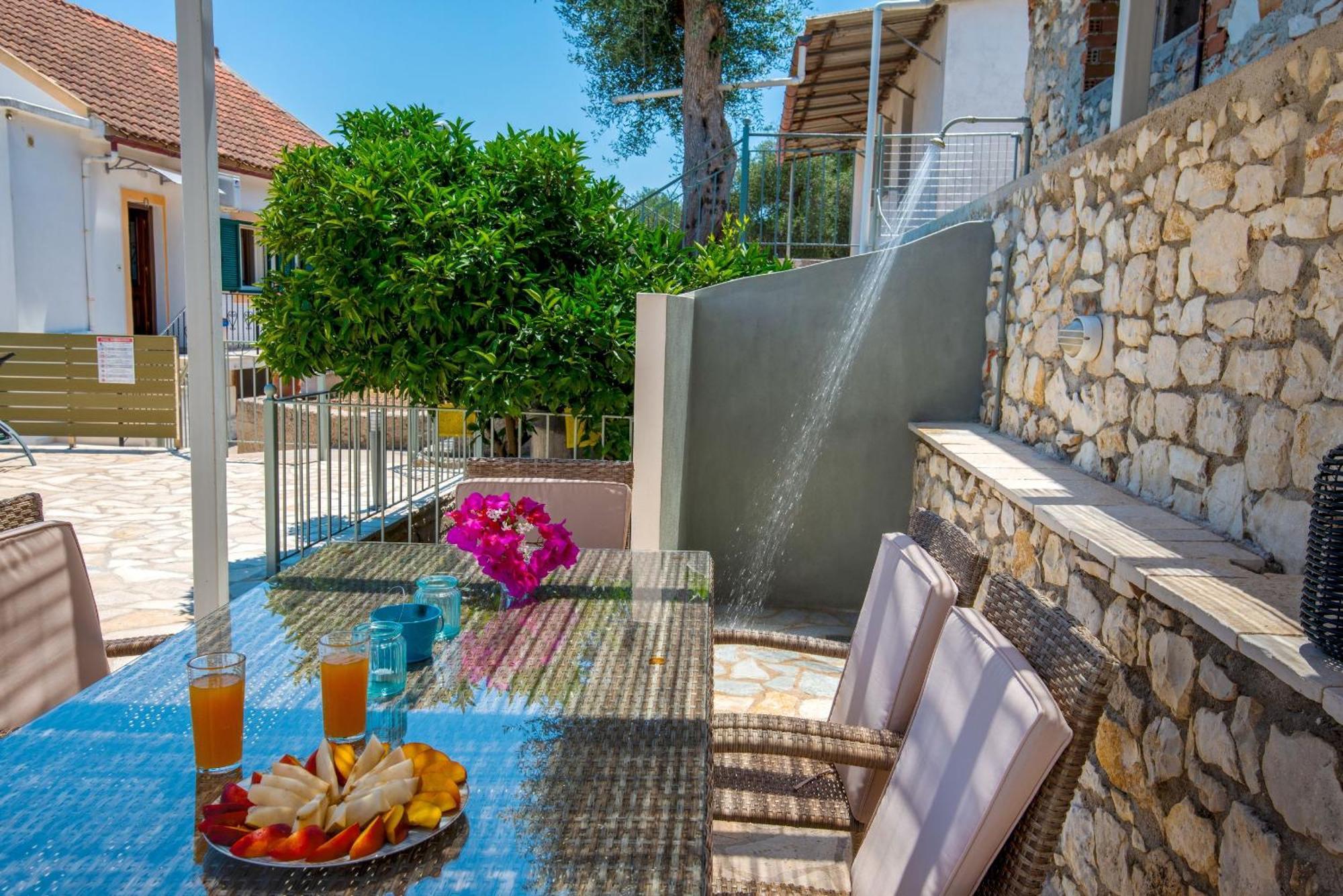 גאיוס Villa Thea Antonis מראה חיצוני תמונה