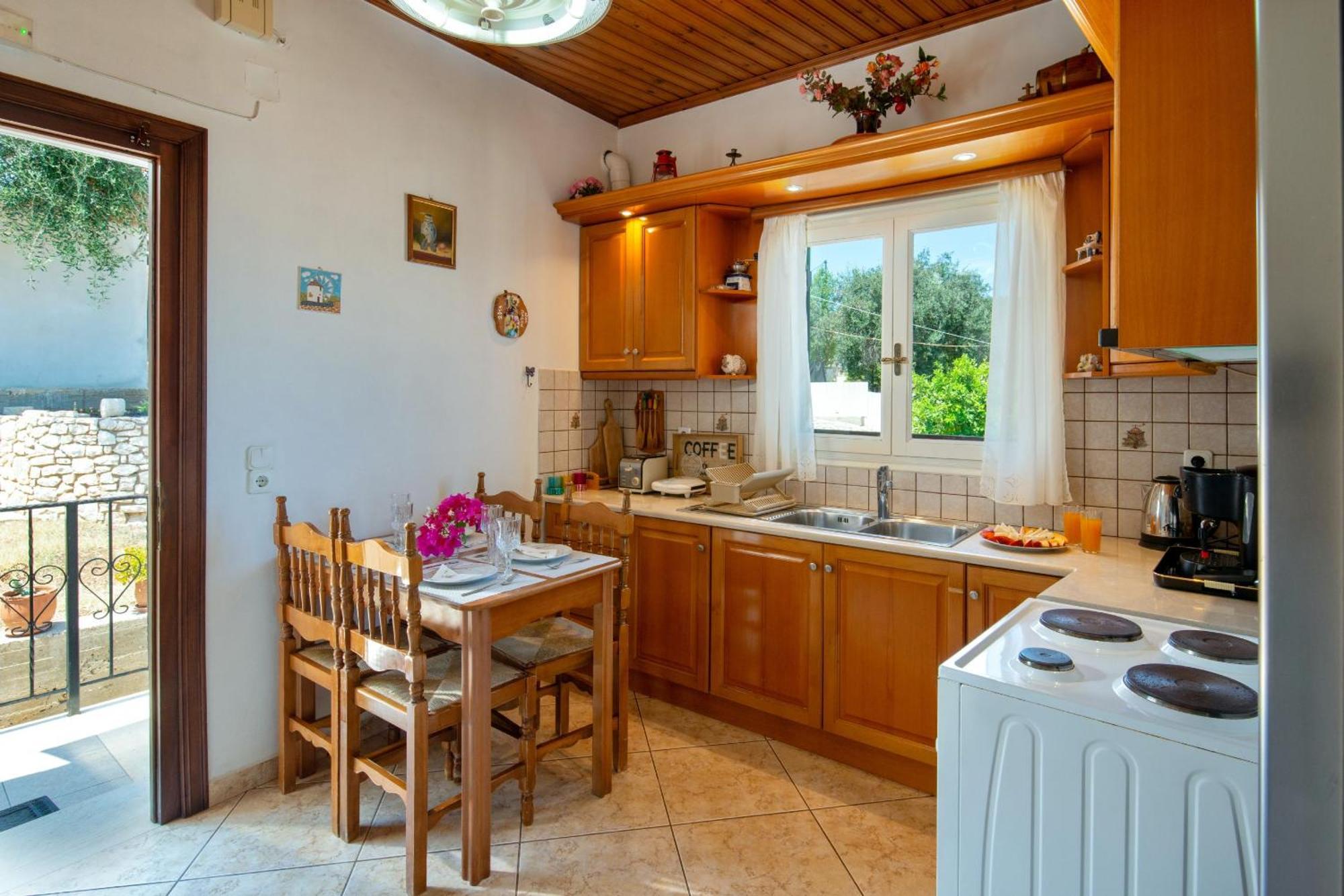 גאיוס Villa Thea Antonis מראה חיצוני תמונה